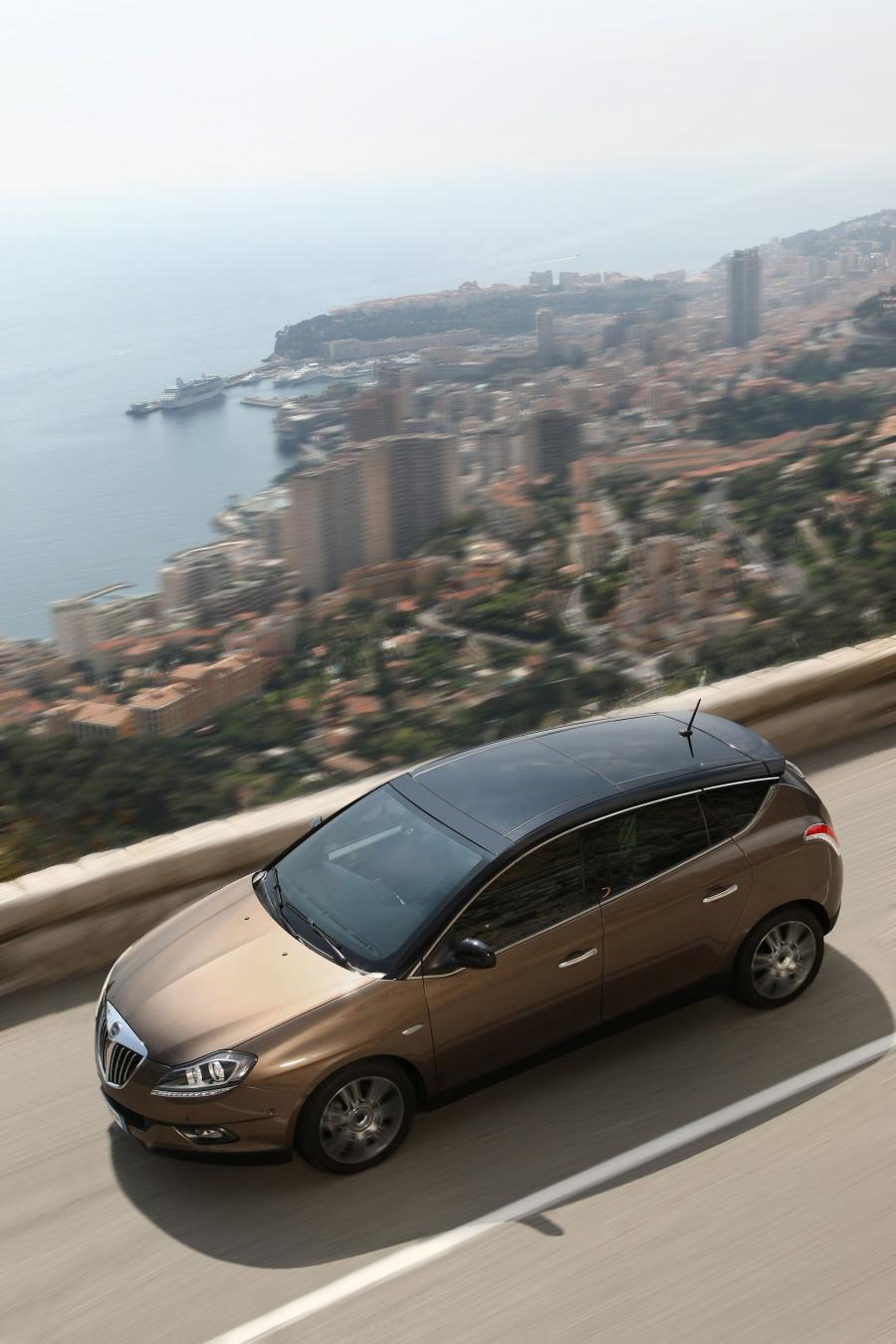  Lancia Delta 1.8 DiTurbo 2009 года  (фото 32 из 43)